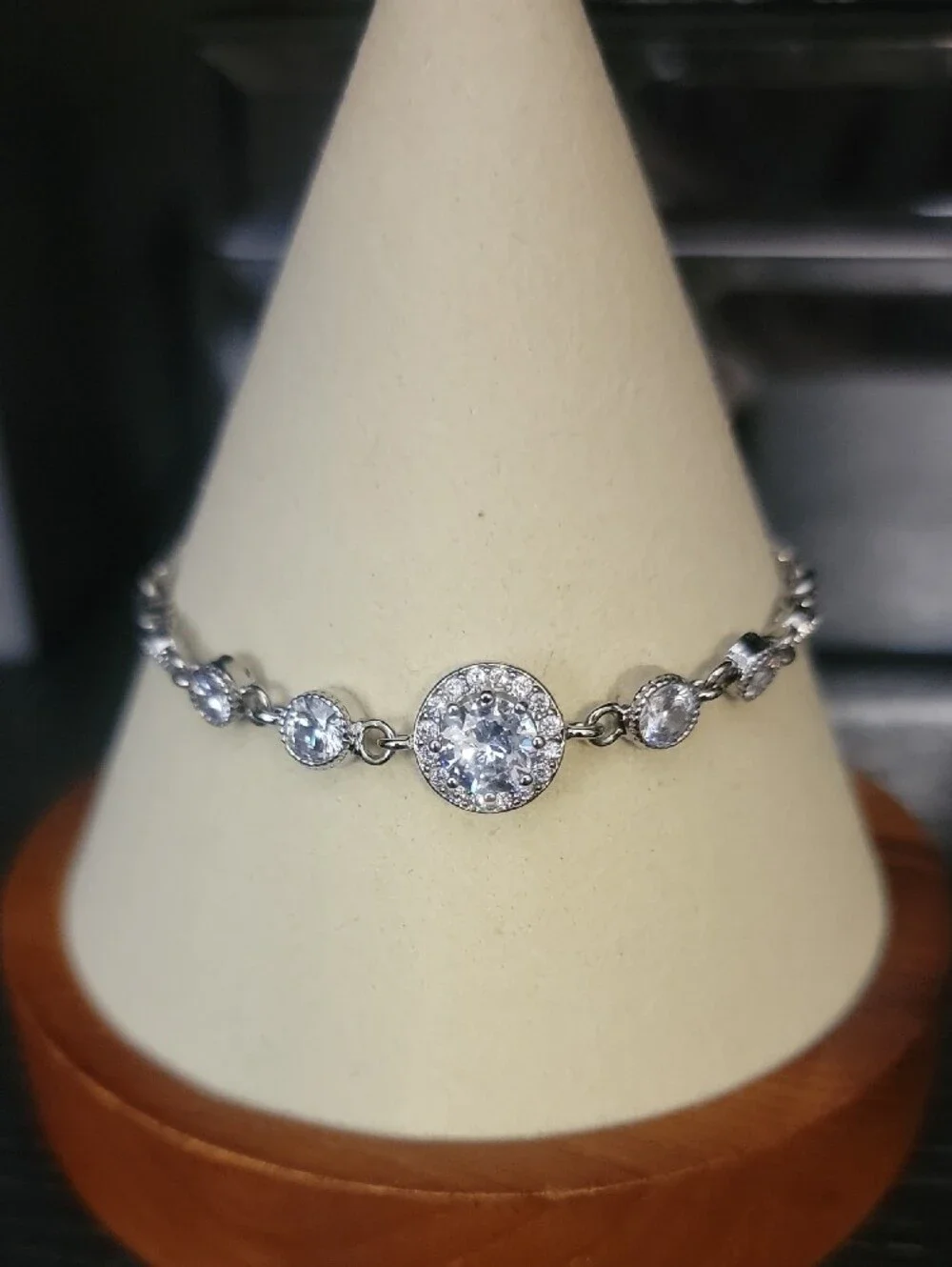 N/A elegant bracelet